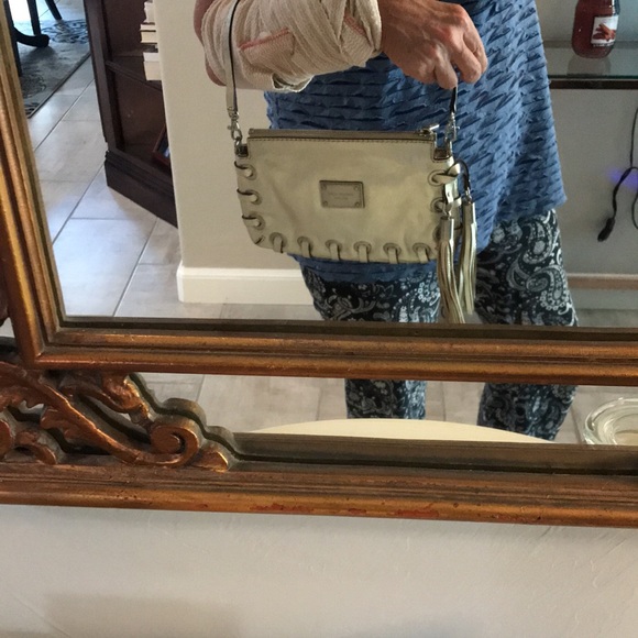 Michael Kors clutch bag. Very nice bag! Gold - Picture 4 of 16